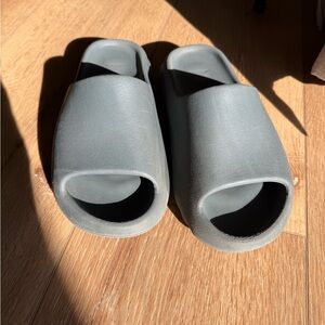 adidas Yeezy gray slides